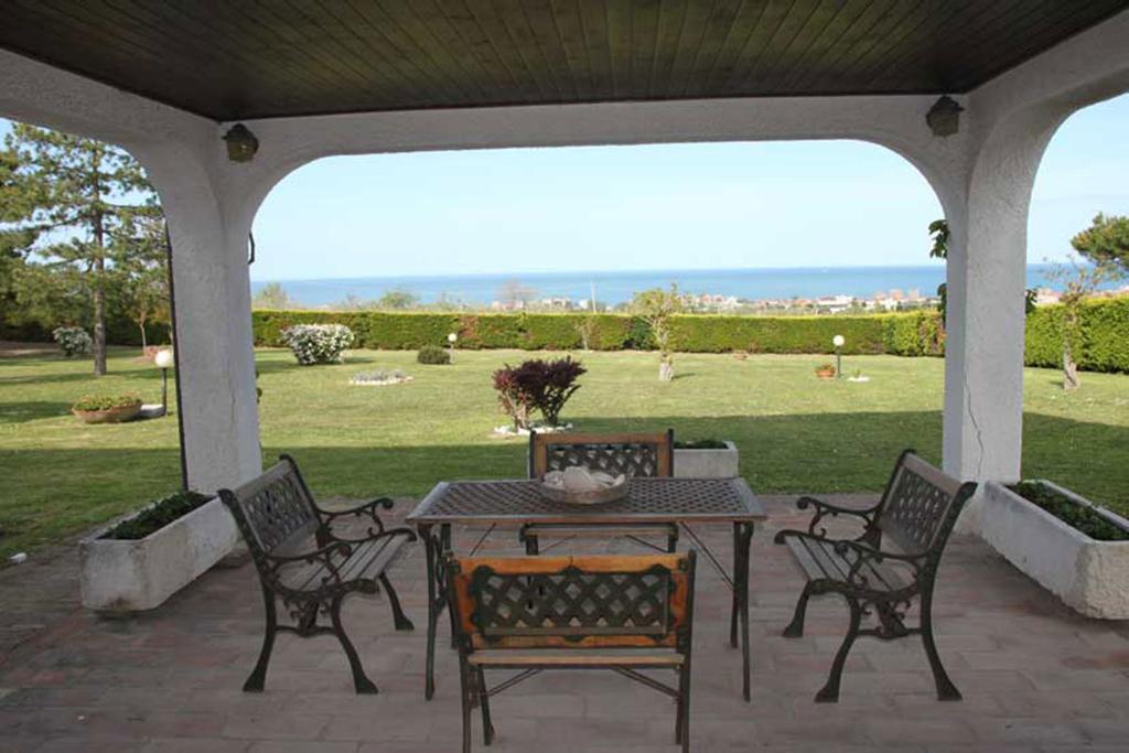 Villa DolcevitaSan Costanzo エクステリア 写真